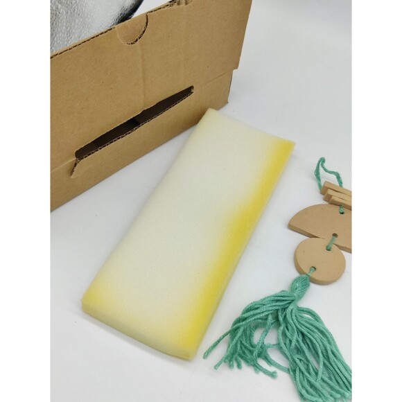 Young Living Essential Oils 2020 Foundation Clay Diffuser Ornament Tassel NIB - Picture 9 of 10